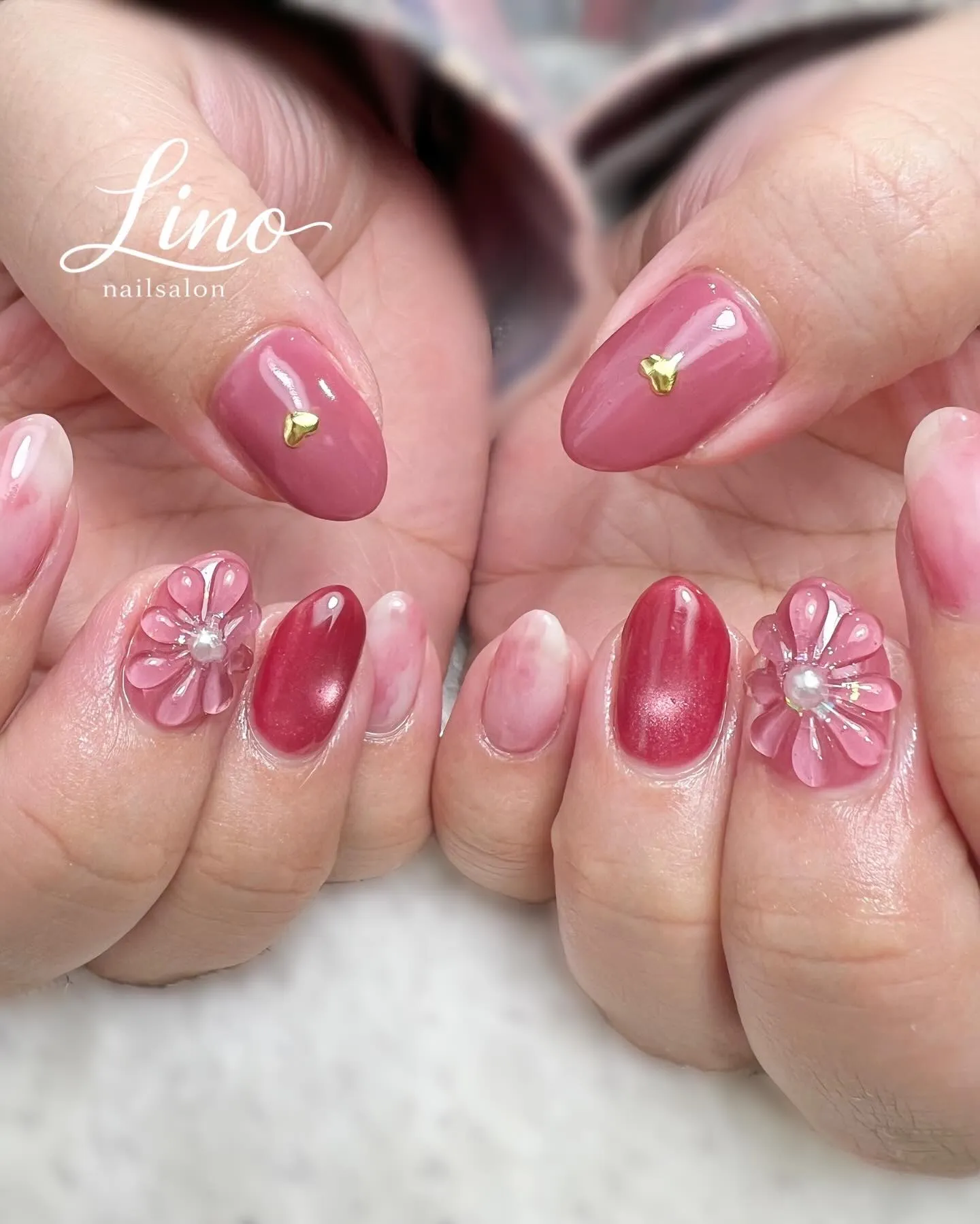 ⁡ぷっくりフラワーネイルがポイント！